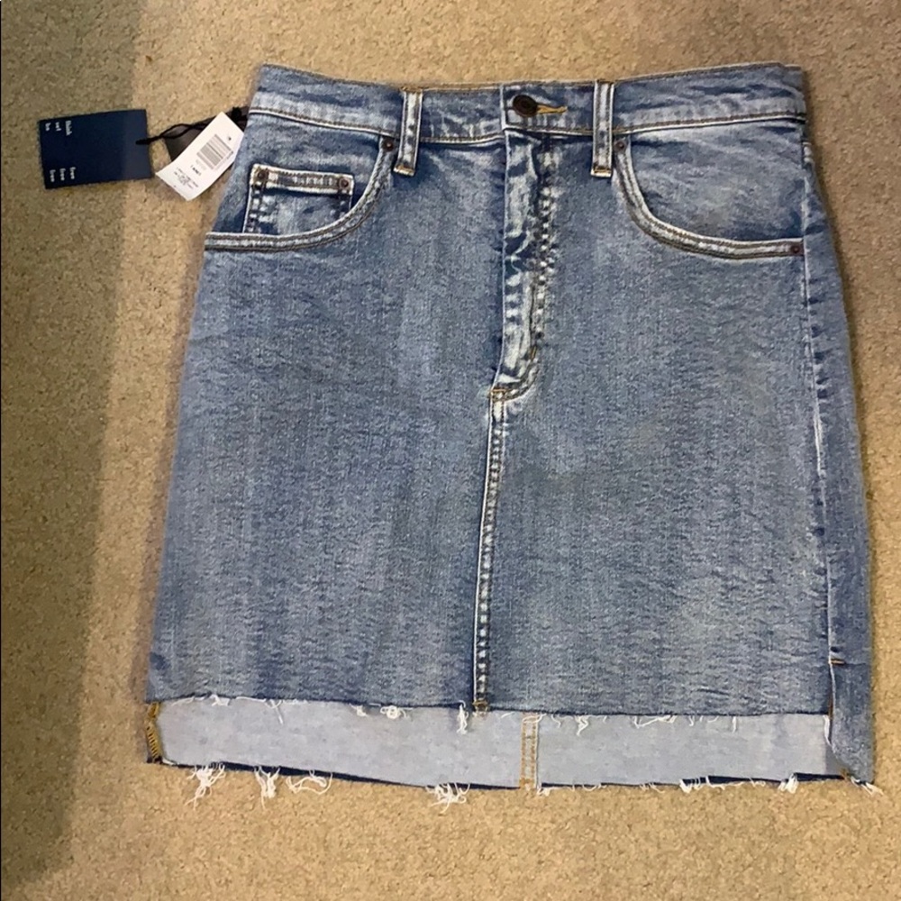Brand new Aritzia jean skirt